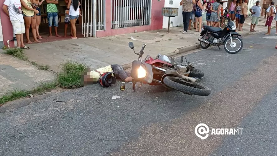 Motociclista é assassinado com cinco tiros no meio da rua