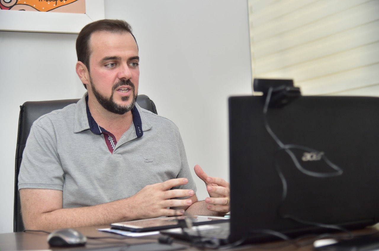 Gustavo destaca utilização de tecnologia no combate à Covid-19 em Aparecida