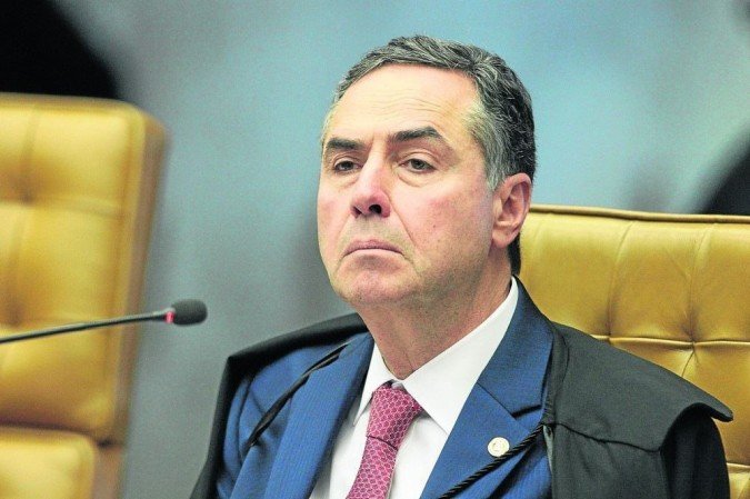 Governo tem 48h para se manifestar sobre passaporte de vacinação para entrada no Brasil