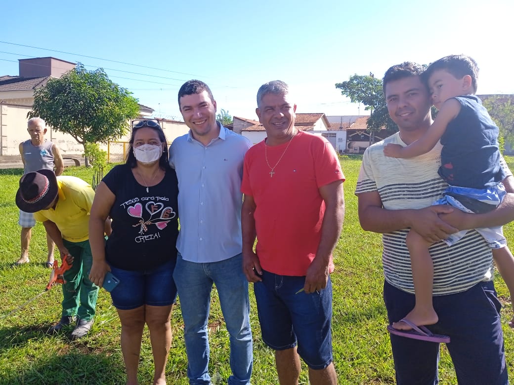 VEREADOR RAPHAEL DA SAÚDE AGRADECE AO PREFEITO ROGÉRIO CRUZ PELAS CONQUISTAS PARA OS BAIRROS PARQUE DAS AMENDOEIRAS E RECANTO DAS MINAS GERAIS