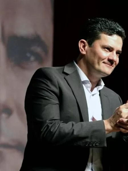 Sérgio Moro testa positivo para Covid-19