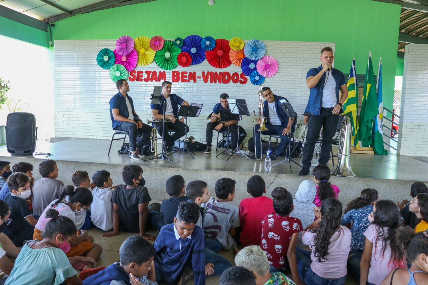 Alunos da rede municipal de educação de Senador Canedo tem aulas de canto