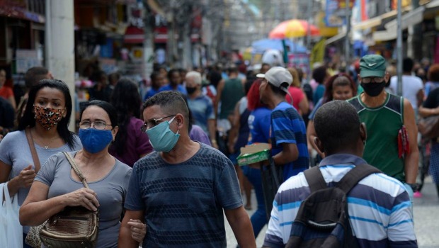 Estudo alerta para o surgimento de mais variantes da Covid-19