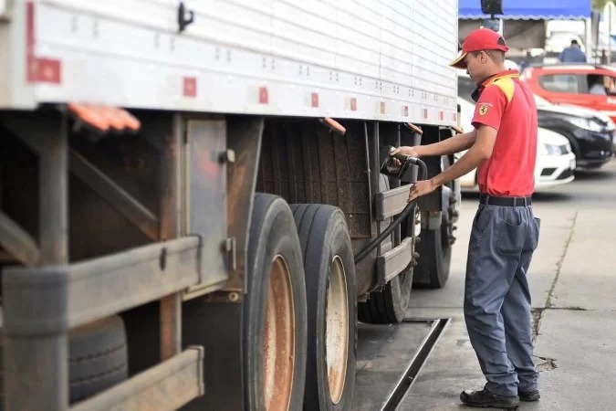 Petroleiros alertam para diesel a R$ 10 reais por litro no 2º semestre