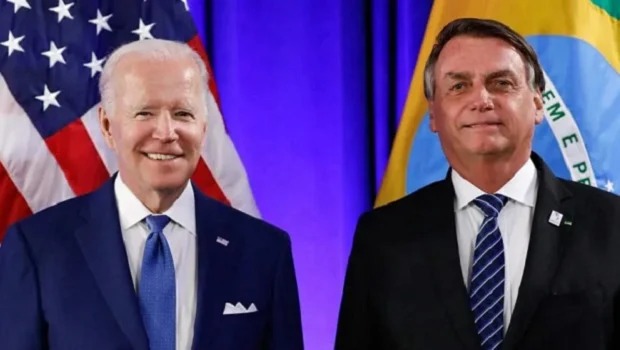 Bolsonaro pediu ajuda a Biden para vencer Lula, diz site dos EUA