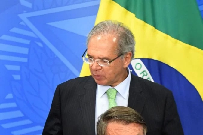 Para não contrariar Planalto, Guedes segue em silêncio sobre PEC das Bondades