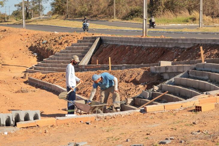 Prefeitura de Senador Canedo começa a construção de três novas praças