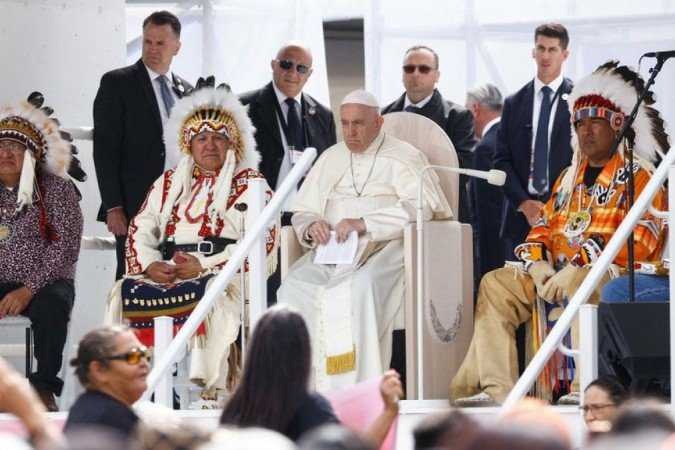 ‘Tristeza, vergonha’: o pedido de desculpas do papa por abusos da Igreja contra indígenas no Canadá