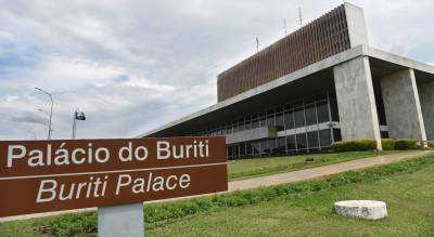 Em convenções, Ibaneis e adversários dão tom da corrida ao Buriti