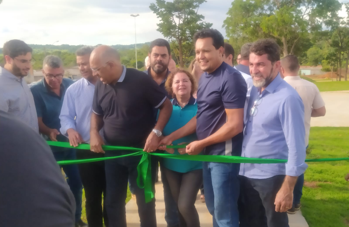 PREFEITURA DE GOIÂNIA ENTREGA PRAÇAS NOS SETORES GOIÂNIA 2 E RESIDENCIAL PORTUGUÊS