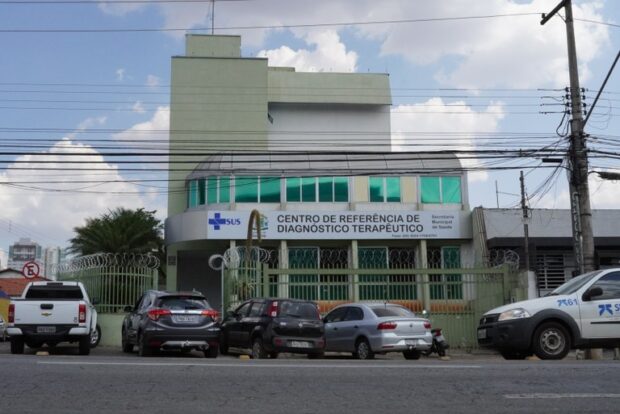 Pacientes denunciam falta de insumos para realizar exame de carga viral do HIV, em GoiâniaStéfany Fonseca