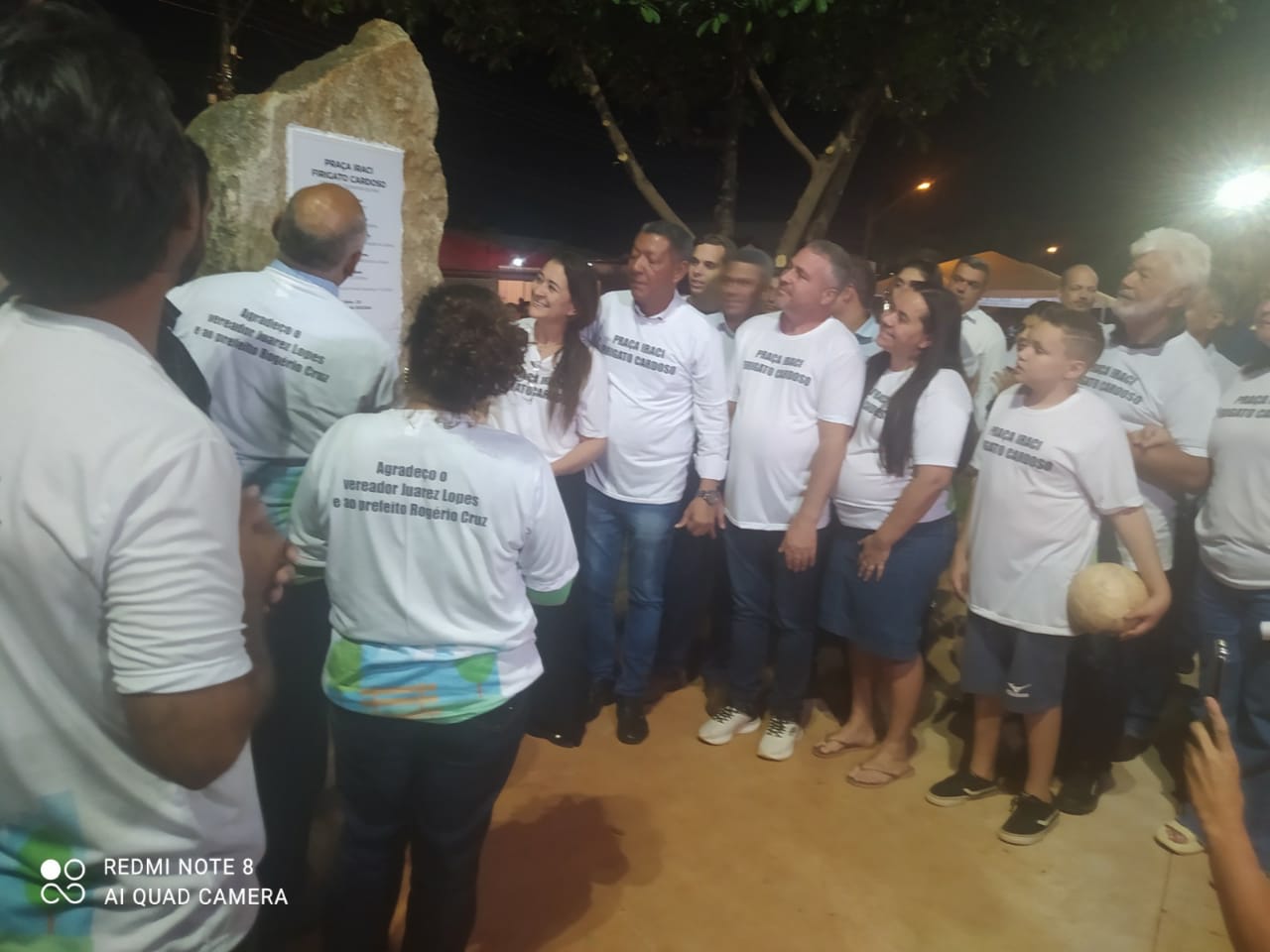 ROGÉRIO CRUZ INAUGURA PRAÇA IRACI FRIGOTO CARDOSO NO LOTEAMENTO TUPINAMBÁ DOS REIS