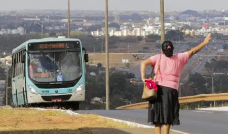 Goiás articula derrubada de aumento de tarifas do transporte coletivo do Entorno