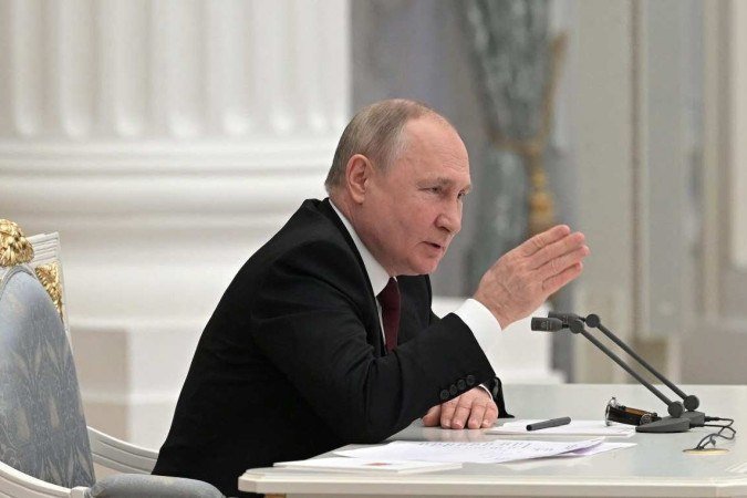 Rússia promete resposta ‘forte’ e ‘dolorosa’ a sanções dos EUA