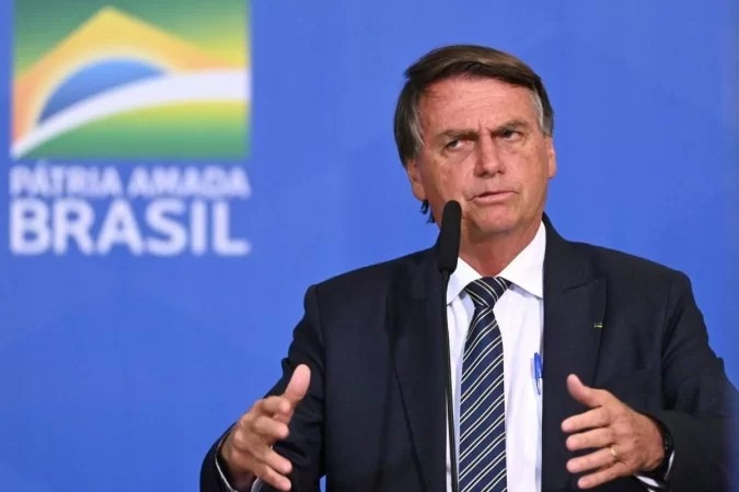 Bolsonaro recua e diz que reajuste para policiais também será de 5%