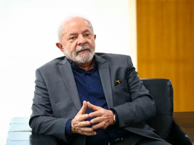 Lula confirma reajuste do mínimo para R$ 1.320 e isenção de IR até R$ 2.640