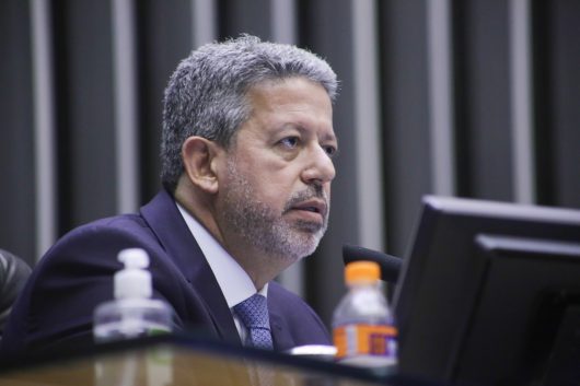 Lira dá recado a Lula: “Não há possibilidade de o Congresso reverter a autonomia do BC”